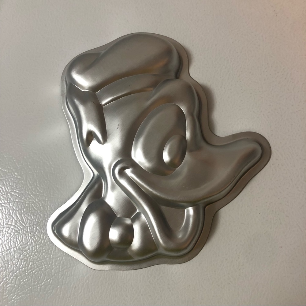 Vintage 1977 Wilton Cake Pan Walt Disney Productions Donald Duck 515-1503